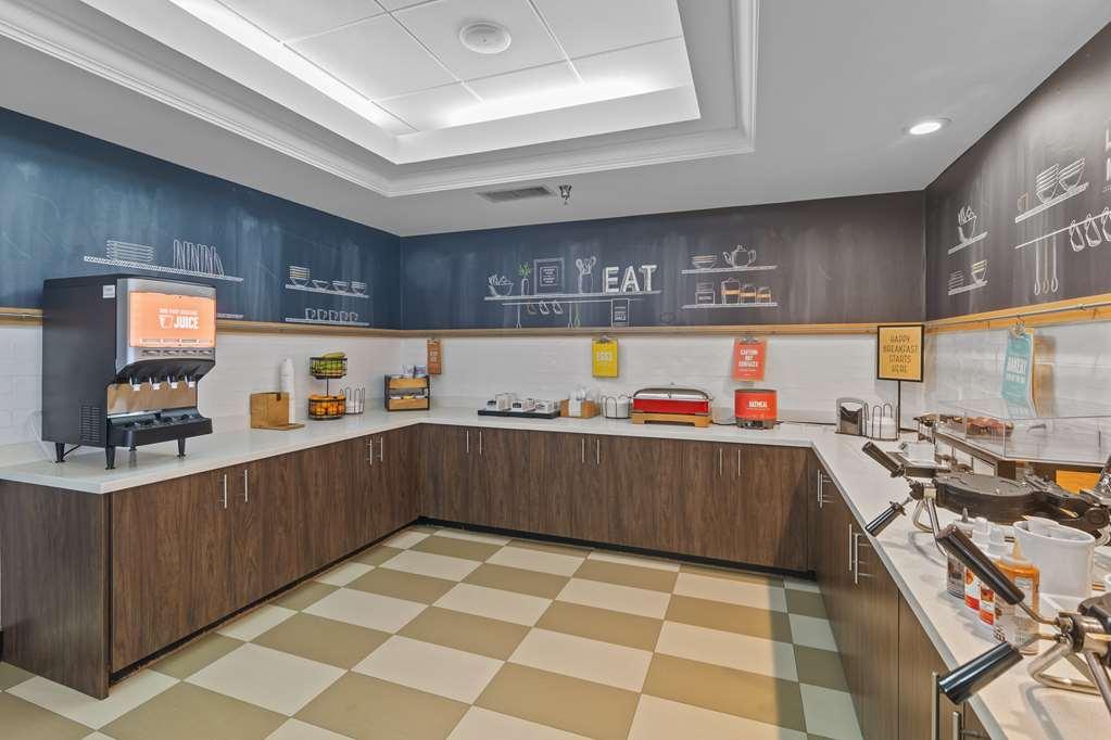 Hotel Hampton Atlanta-woodstock 3*