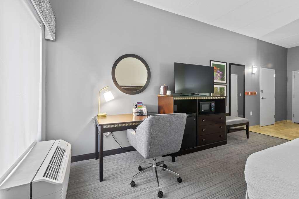 Hampton Atlanta-woodstock Hotel